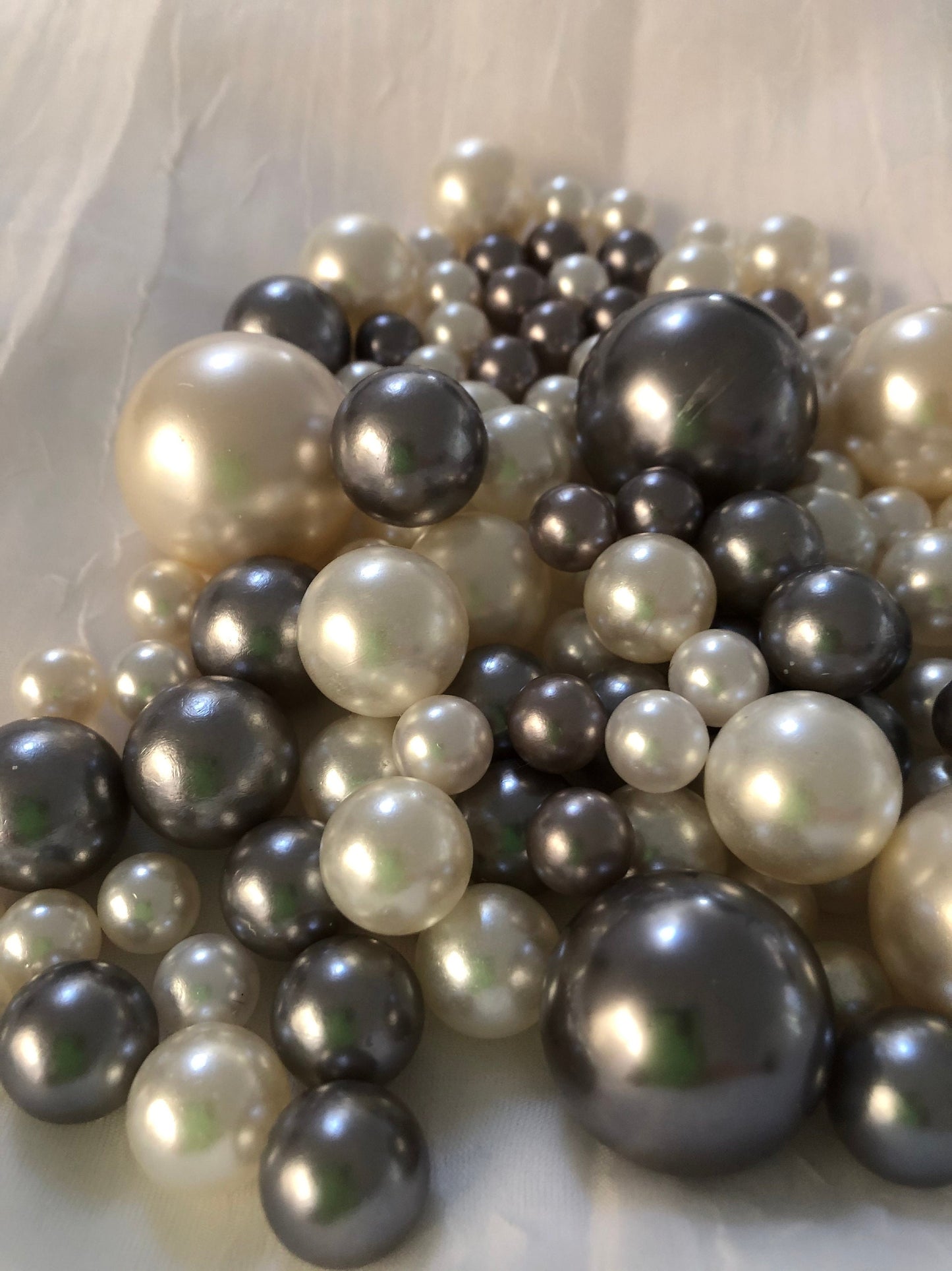 100 Gray and White Pearls - Use For Floating Vase Filler Pearls Decor, Use for make up brush holder