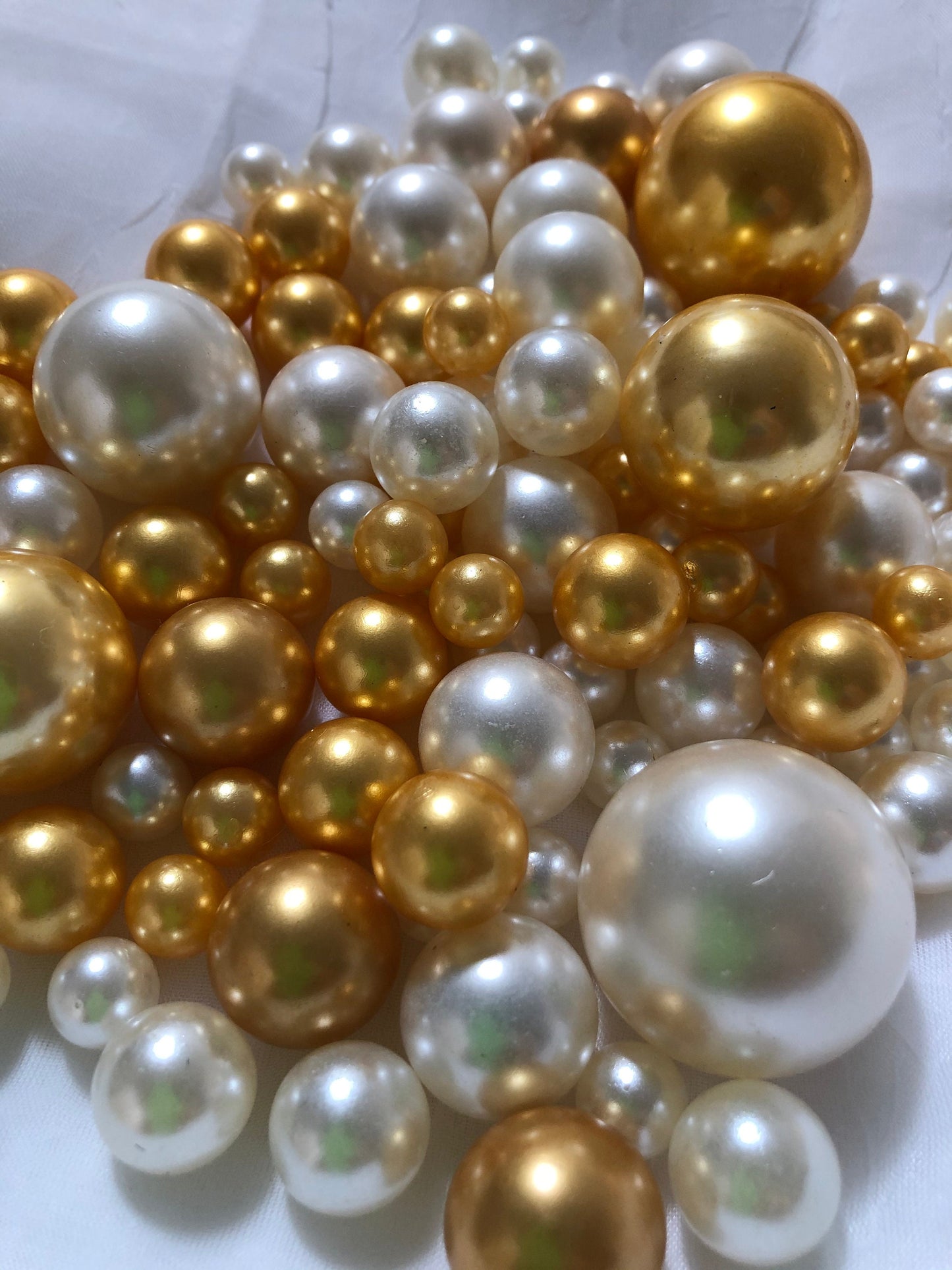 100 Gold and White Pearls - Use For Floating Vase Filler Pearls Decor, Use for make up brush holder