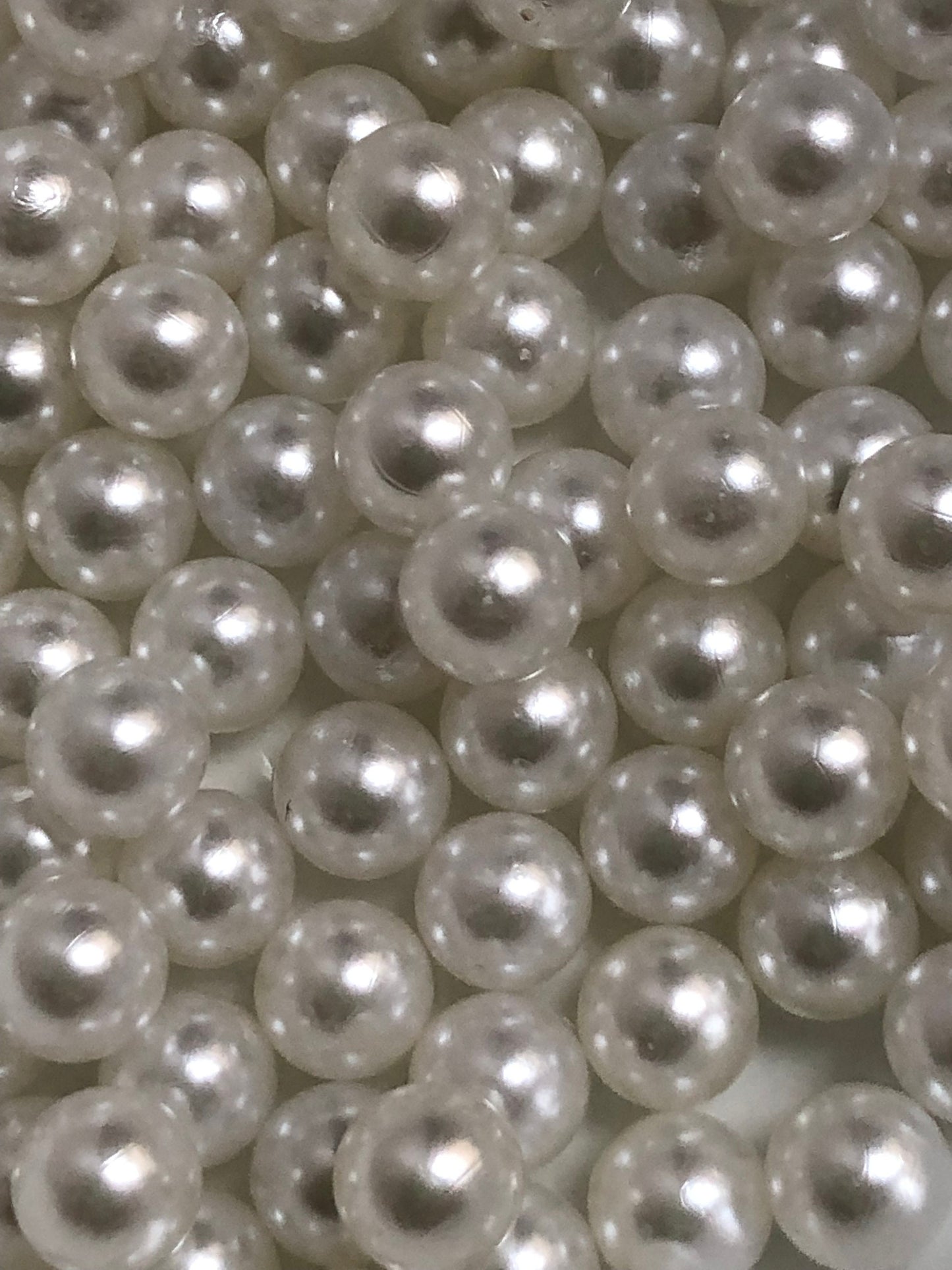 700pcs White 10mm Pearls No Holes Use For Vase Fillers, Confetti, DIY Craft Jewelry Projects, Make Up Brush Pearls Fillers