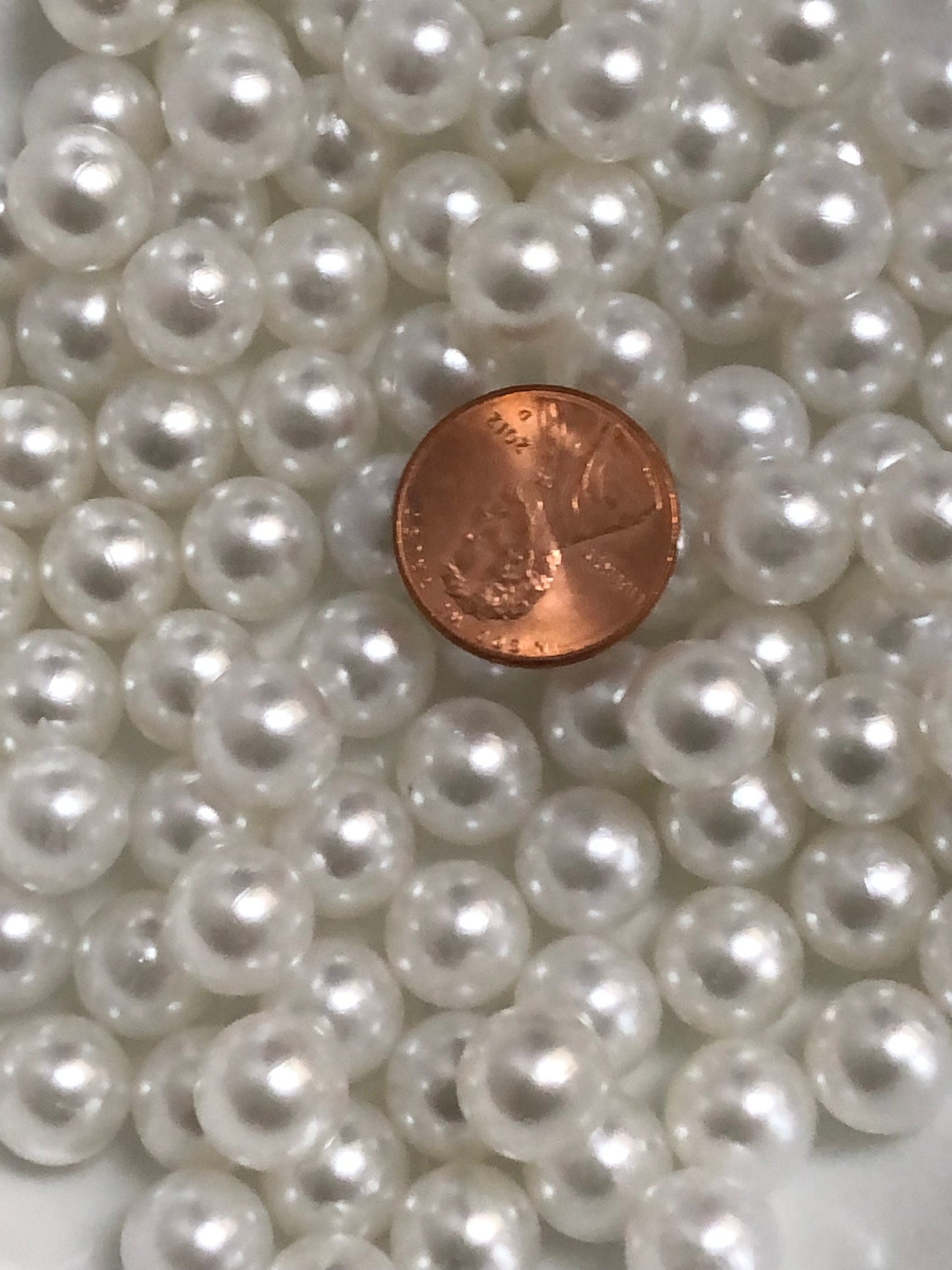 700pcs White 10mm Pearls No Holes Use For Vase Fillers, Confetti, DIY Craft Jewelry Projects, Make Up Brush Pearls Fillers