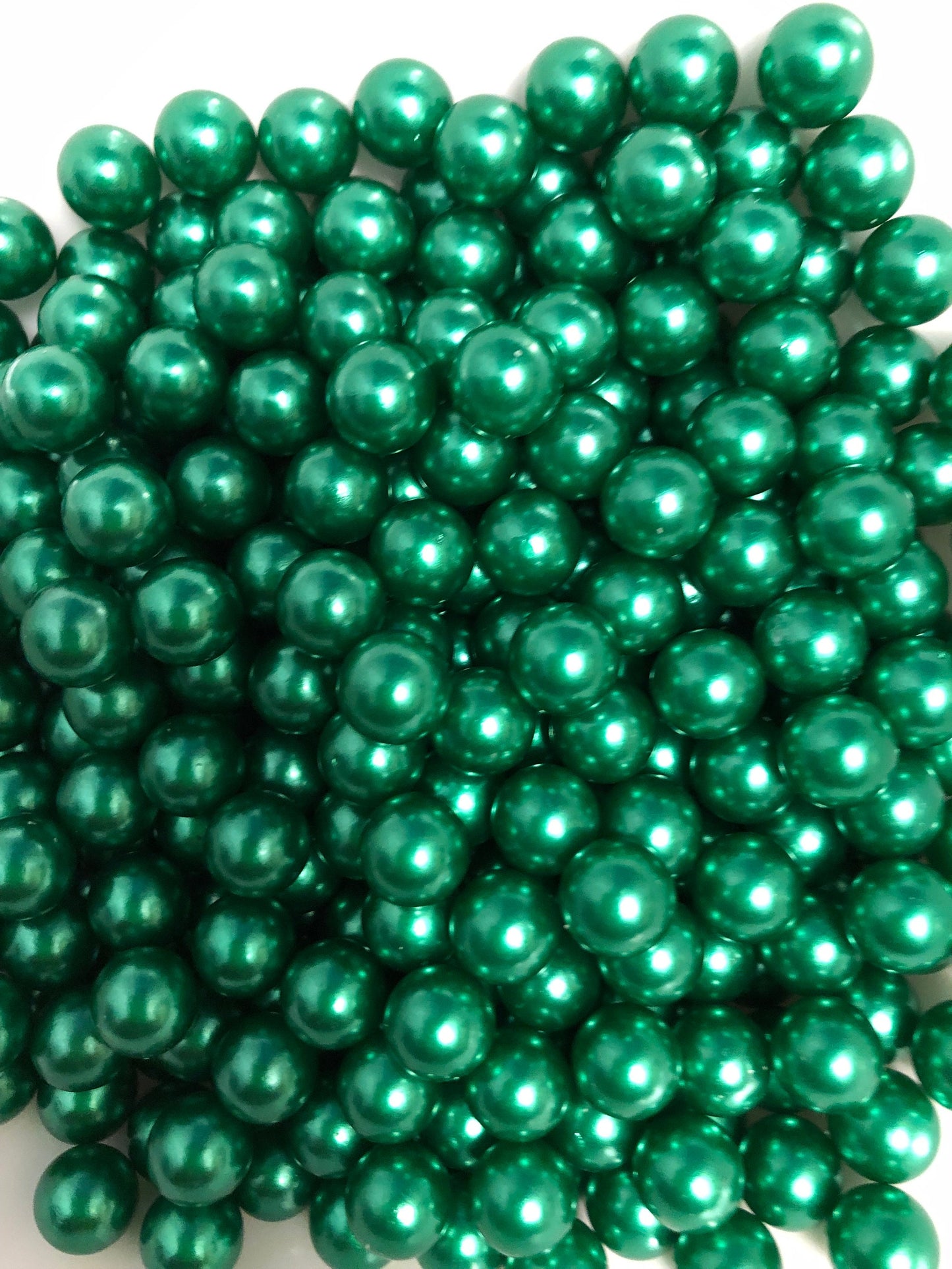 700pcs Emerald Green 10mm Pearls No Holes Use For Vase Fillers, Confetti, DIY Craft Jewelry Projects, Make Up Brush Pearls Fillers