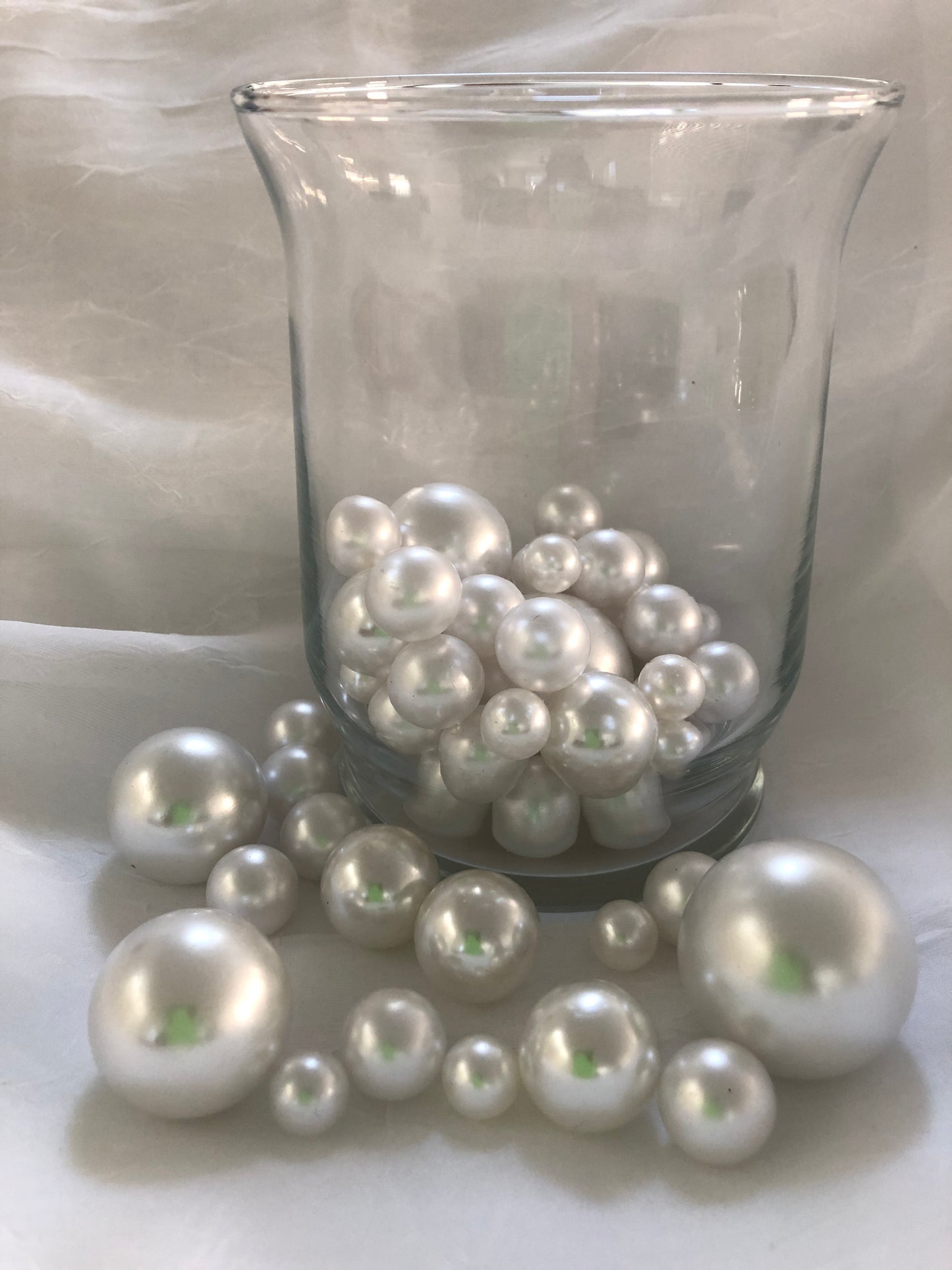 White Vase Filler Pearls, Vintage Table Scatter, Floating Pearl Decor