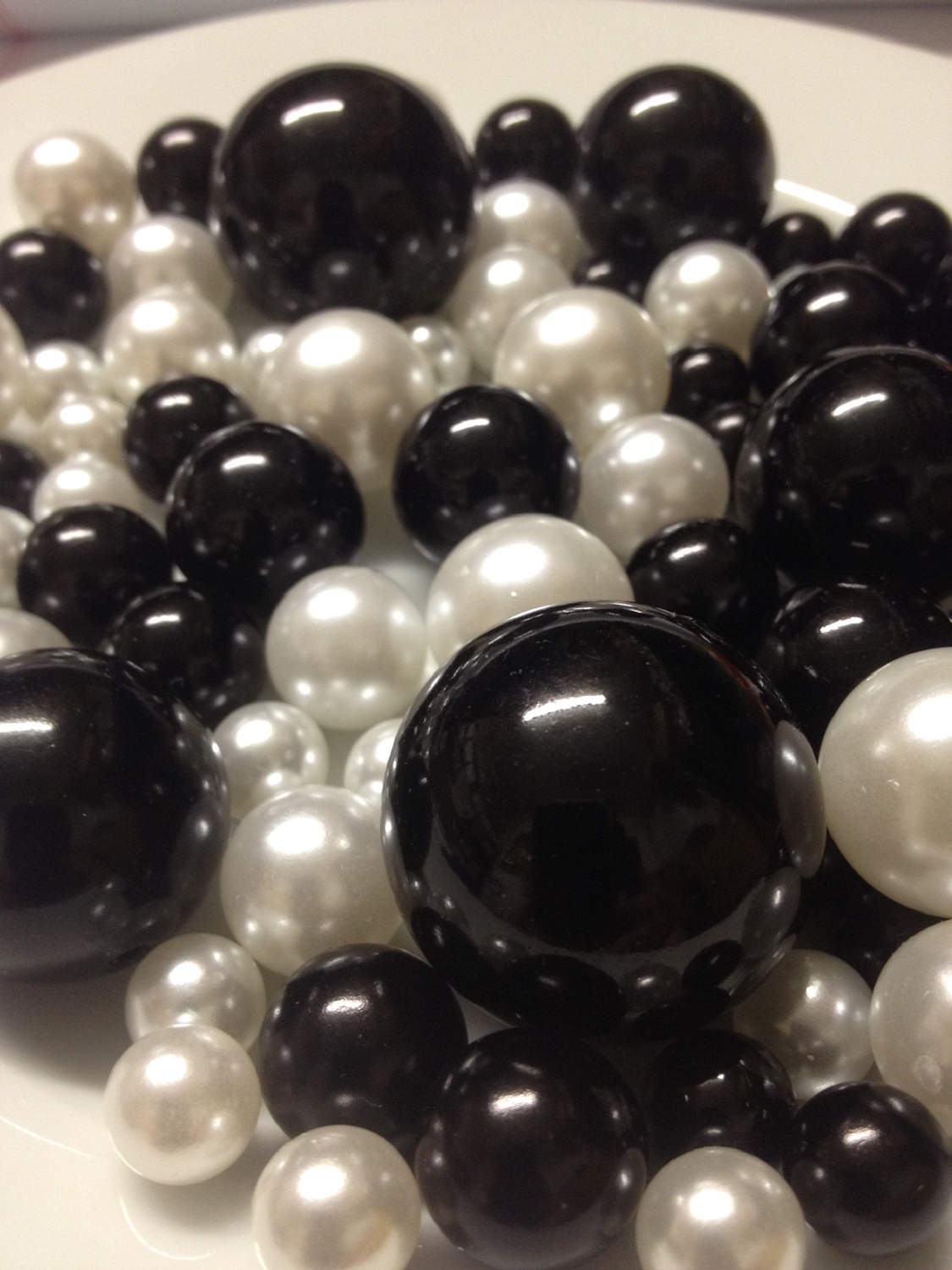 Black/White Floating Pearls 80pc Mix, Jumbo Pearls Vase Fillers, Decorative Pearls, Pearls Confetti