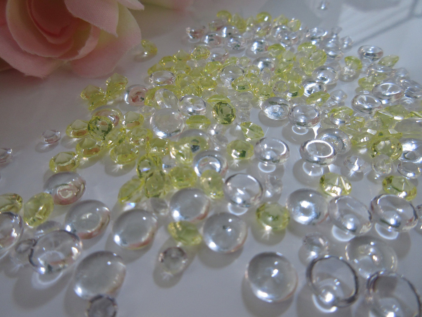 Raindrop beads Vase Fillers Table Scatters, Lemon Yellow/Clear Acrylic Diamond Gems, 3000pcs/Mix Size (4.5mm, 6mm, 7mm)