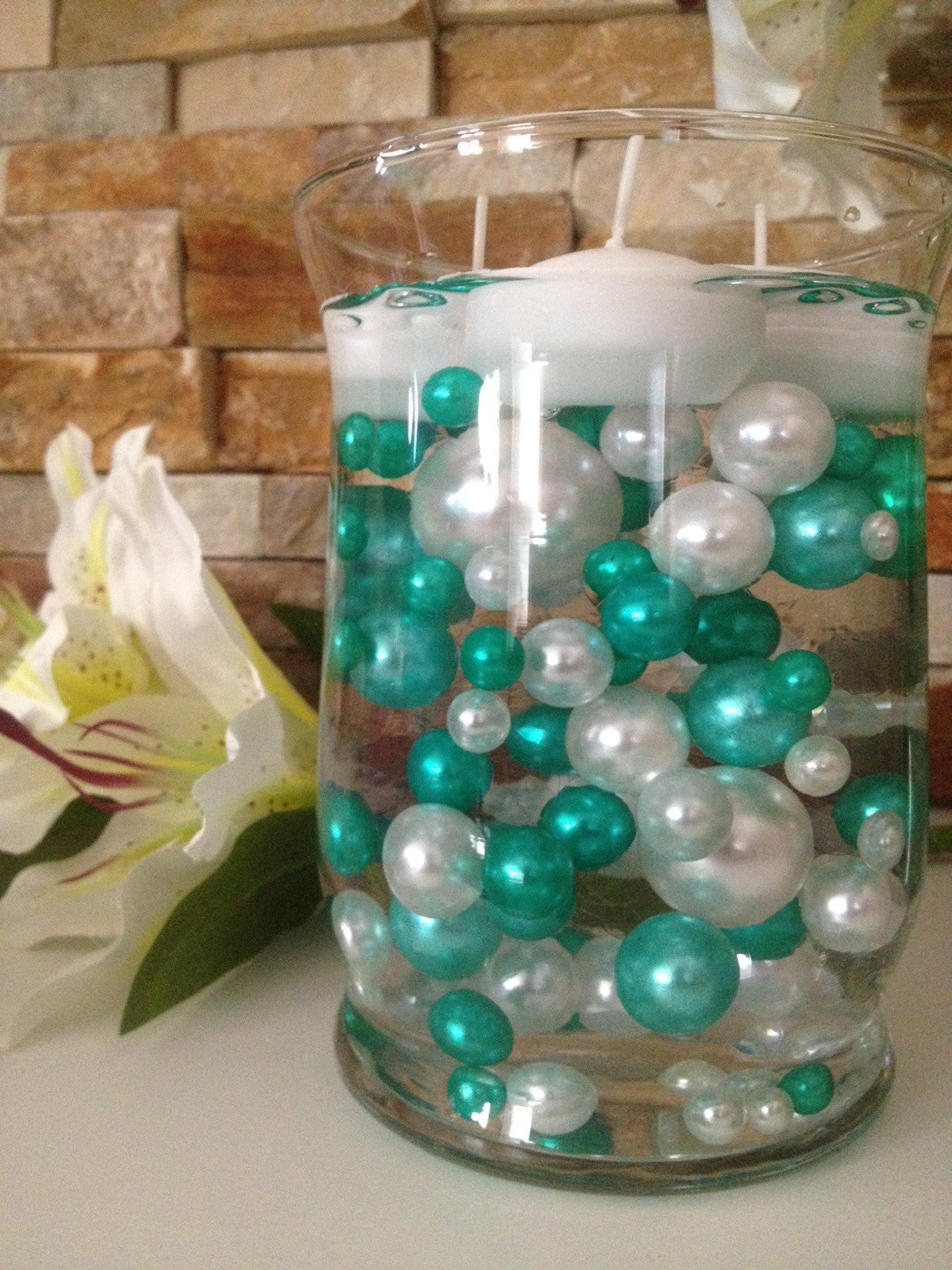 Vase Filler Pearls For Floating Pearl Centerpiece, Shamrock Green/White Pearls 80 Jumbo & Mix Size Pearls, No Hole Pearls